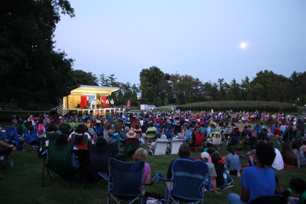 BEST-Shakes-Glenwood-Gardens-MND-Aug-9-2014